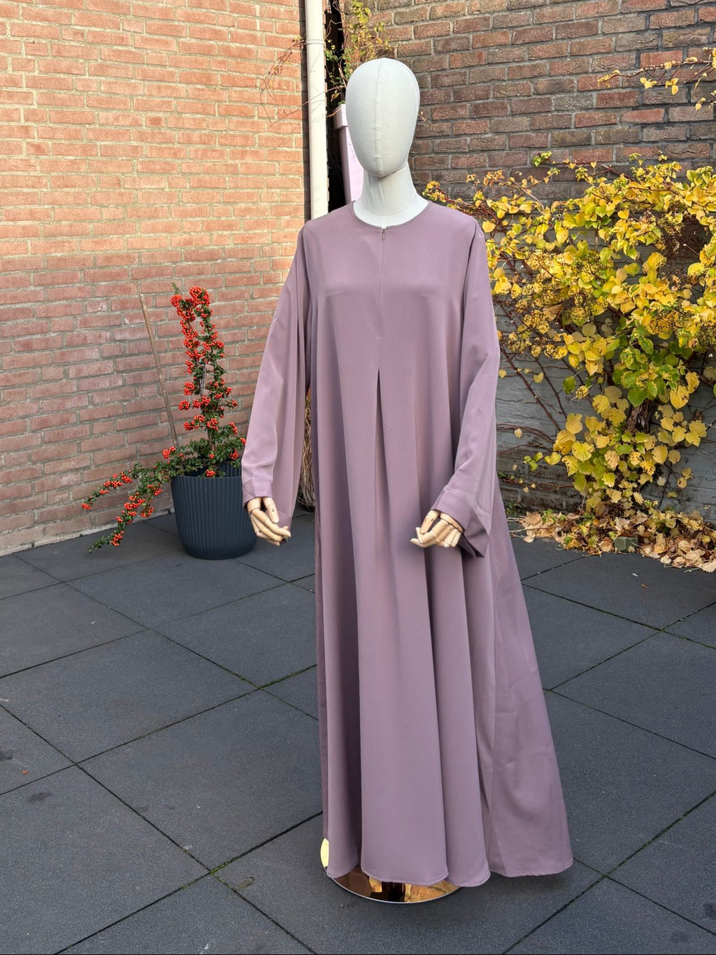 Abaya Nour PINK – batwing mouw met drukknopen, middenplooi, maxi-lengte